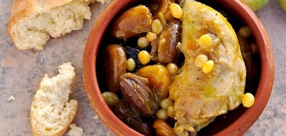 Куриные бедра с сухофруктами