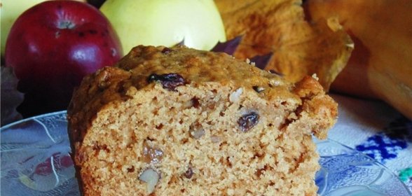 Коврижка с орехами и изюмом (без меда)