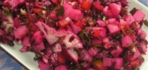 Салат с авокадо и козьим сыром