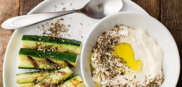 Ливанский сыр лабне с чесноком