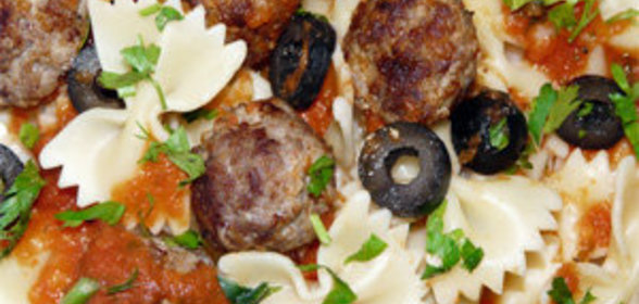 Макароны с мини-фрикадельками