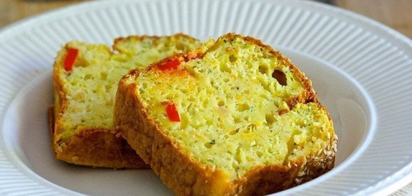 Йогуртовый кекс с морковью, цукини и сладким перцем