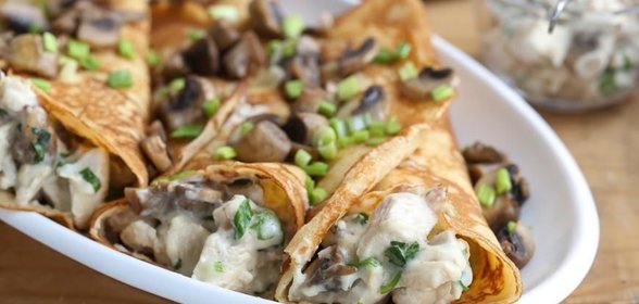 Блинчики с грибами и курицей