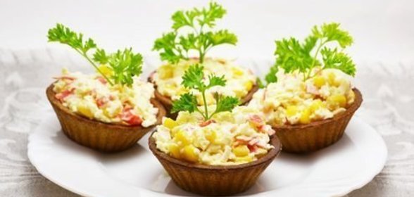 Тарталетки с крабовыми палочками