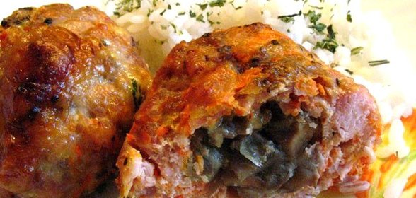 Котлеты из индейки с грибной начинкой