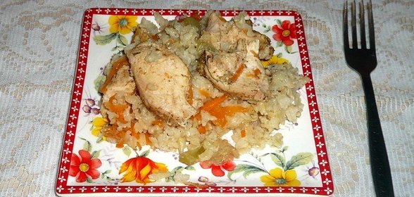 Рисовая каша с курицей и овощами в рукаве