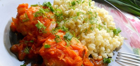 Куриные тефтели с булгуром в томатном соусе