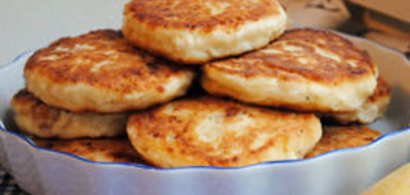 Сырники из творога с бананом и манкой