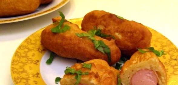 Сосиски в кляре на сковороде