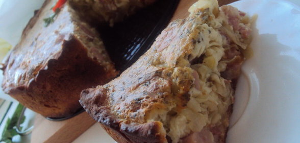 Эльзасский пирог с луком и ветчиной