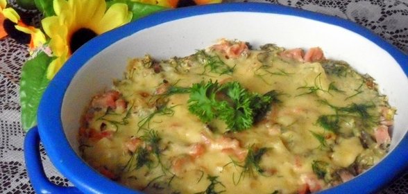 Пельмени, запеченные в сметане с ветчиной и сыром