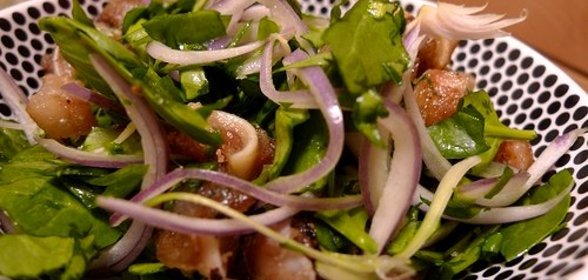 Cвиные ушки жареные с луком