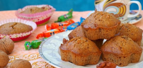 Карамельные кексы с цельнозерновой мукой и грецкими орехами