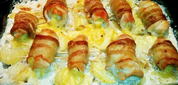 Куриные рулетики с беконом и сыром