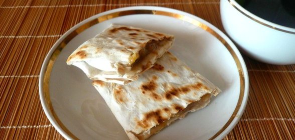 Конвертики из лаваша с банановой начинкой