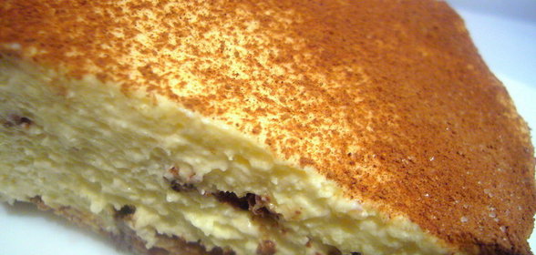 Сырный десерт с миндальным печеньем