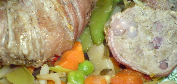 Котлеты в беконе с гранатовыми зёрнами (ленивое блюдо,но вкусное)