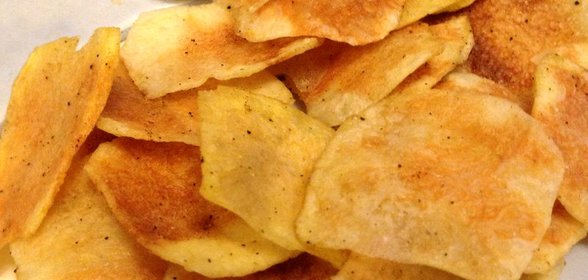 Быстрые картофельные чипсы в микроволновке