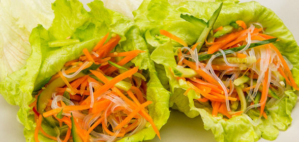 Простой вьетнамский салат за 20 минут