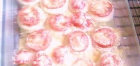 Кабачки, запеченные с помидорами и сыром