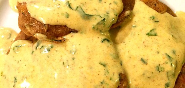 Оладьи из нутовой муки с цуккини
