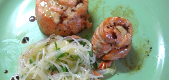 Розочки из семги в духовке