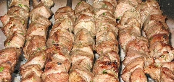 Шашлык из говядины с салом