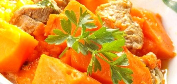 Тыква, тушенная со свининой
