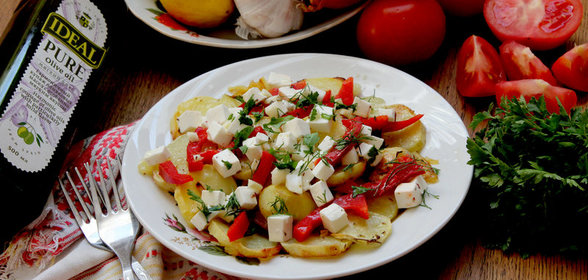 Картофель по-гречески с сыром фета