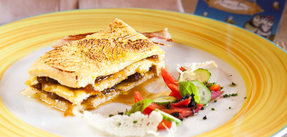 Омлет с луковой карамелью