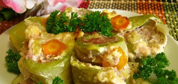 Кабачковые рулетики с фаршем в яичной заливке