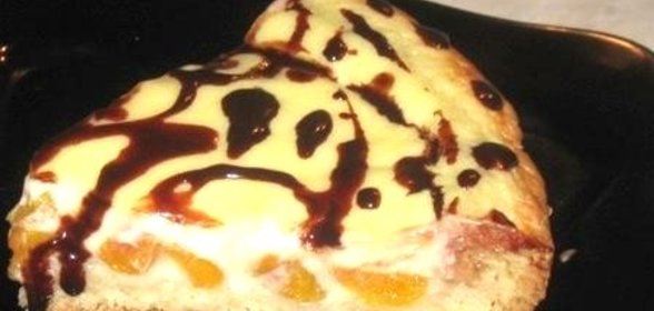 Пирог с заварным кремом и абрикосами