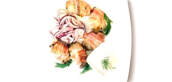 Куриная печень в беконе