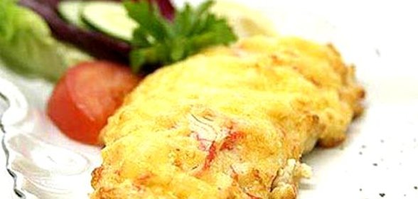 Камбала с луком и сыром