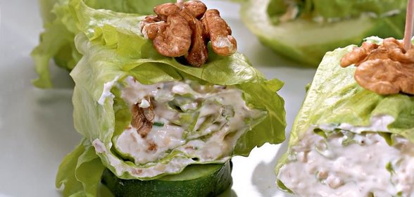 Рулетики с сыром и орехами