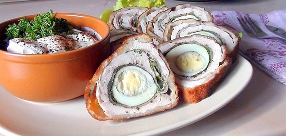 Рулетики из куриного филе с отварным яйцом и зеленью «С добрым утром, любимый!» :)
