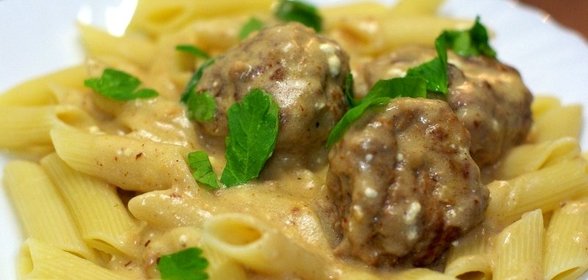 Фрикадельки с подливой