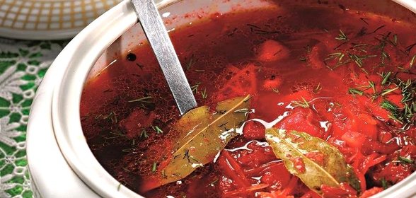 Пасхальный борщ с хреном и квашеной капустой