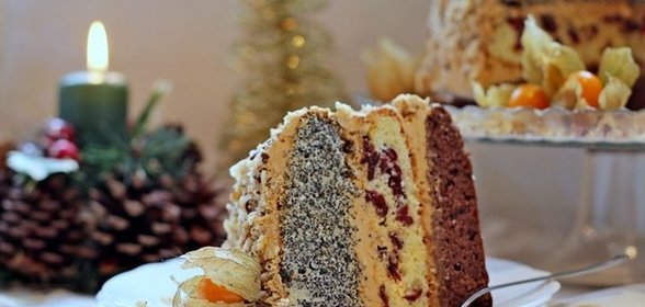 Трехцветный торт