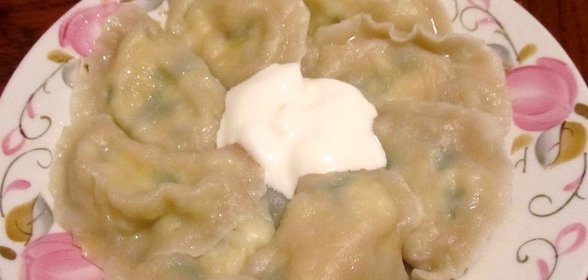 Вареники с творогом и луком