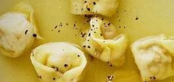 Петушиные гребешки с вареньем из роз