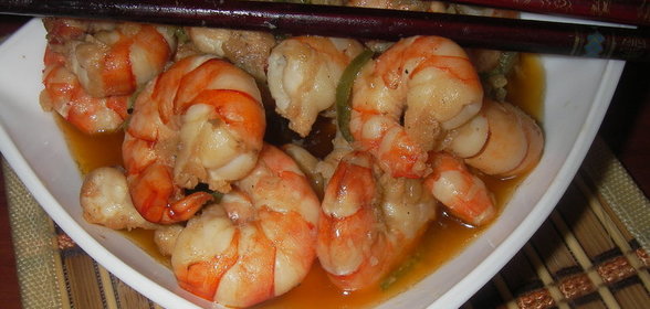 Острые креветки с соусом