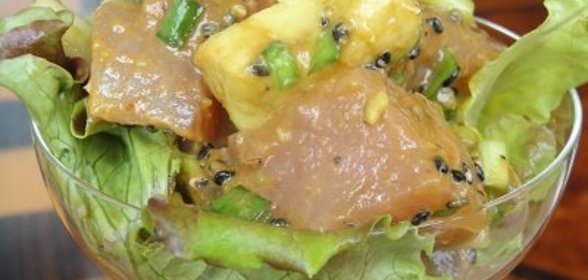 Свежий Тунец с Авокадо под Устричным Соусом ! ! !