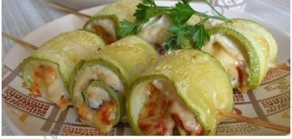 Кабачковые рулетики с курицей