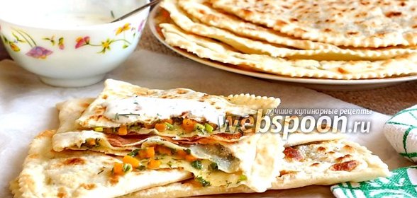 Лепёшки с сыром Фета, тыквой и зеленью