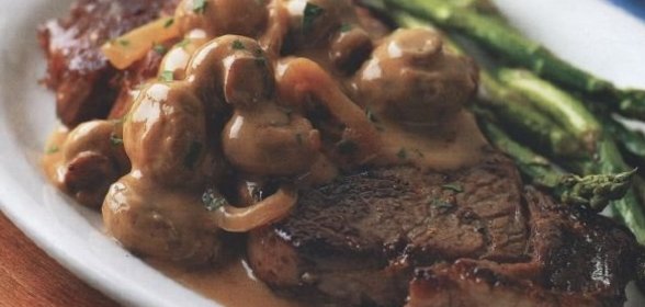 Омлет на мясном бульоне