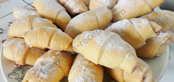 Рогалики с вишней