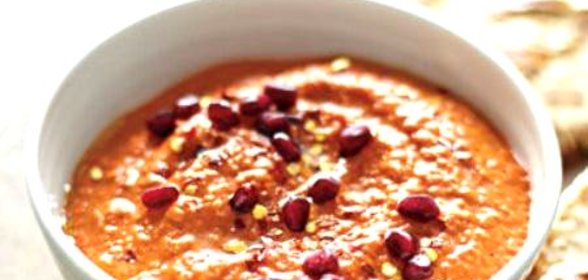 Соус из болгарского перца и грецких орехов