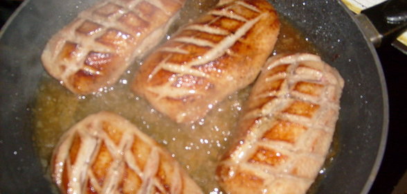 утиное филе в красном вине