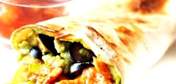 Буррито с курицей на гриле и фасолью